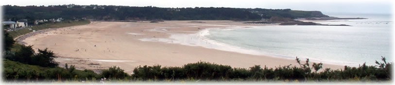 Une belle plage de sable, c'est calme ou c'est anim, tout dpend de l'heure, du lieu, de la mto, de la mode ...